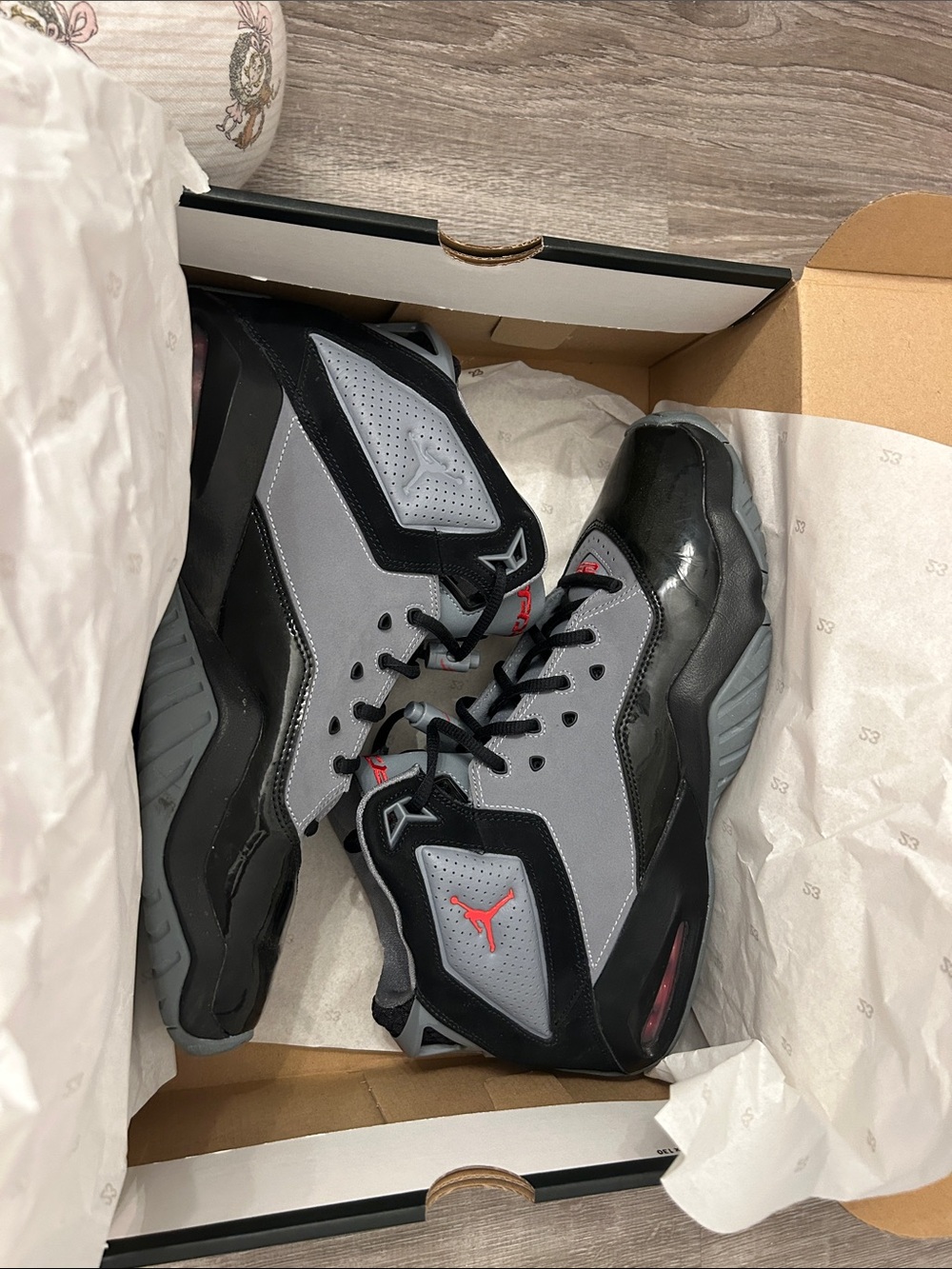 Jordan Menβs Sneakers in Gray, Black & Red Accents